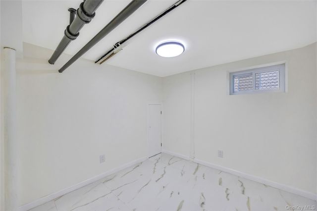 100-35 204th Street, Hollis, NY 11423