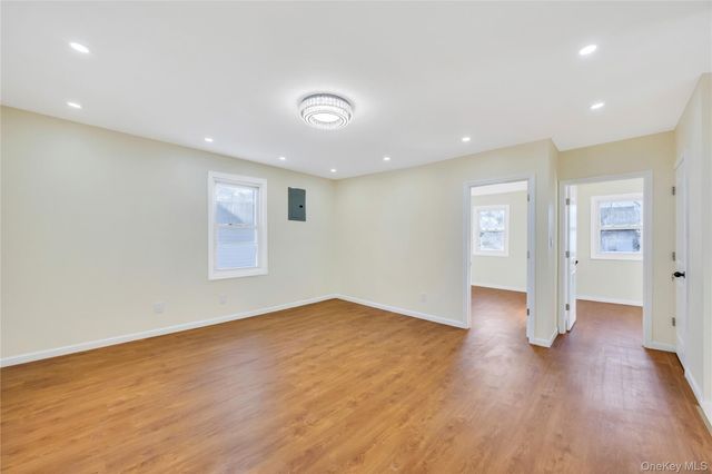 100-35 204th Street, Hollis, NY 11423