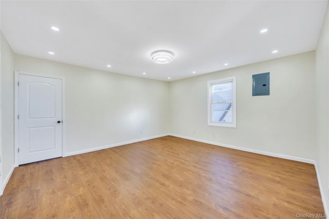 100-35 204th Street, Hollis, NY 11423