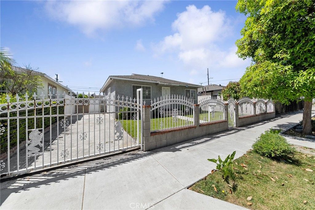 Image 1 of property listing at 1222 E 103rd, Los Angeles, CA 90002