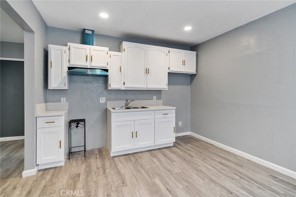 Image 11 of property listing at 1222 E 103rd, Los Angeles, CA 90002