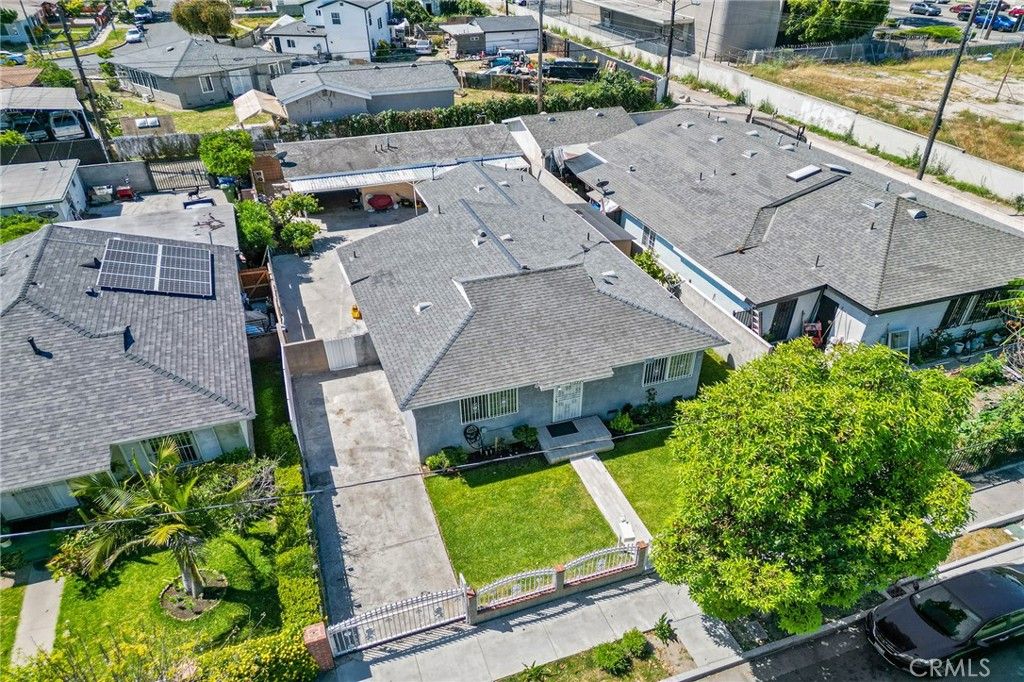 Image 31 of property listing at 1222 E 103rd, Los Angeles, CA 90002