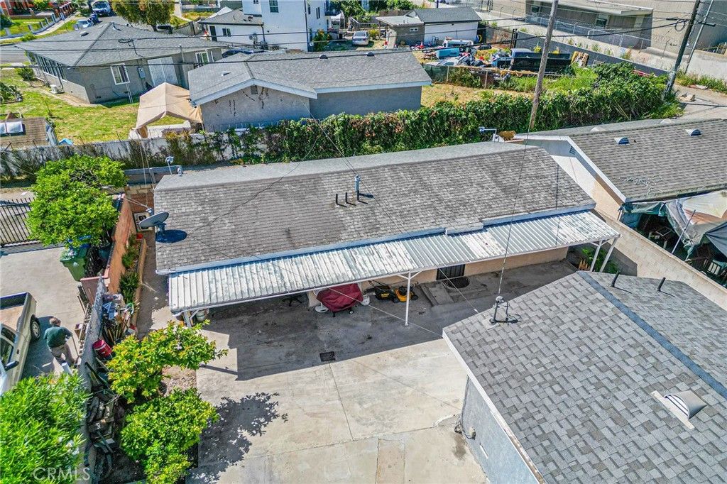 Image 32 of property listing at 1222 E 103rd, Los Angeles, CA 90002