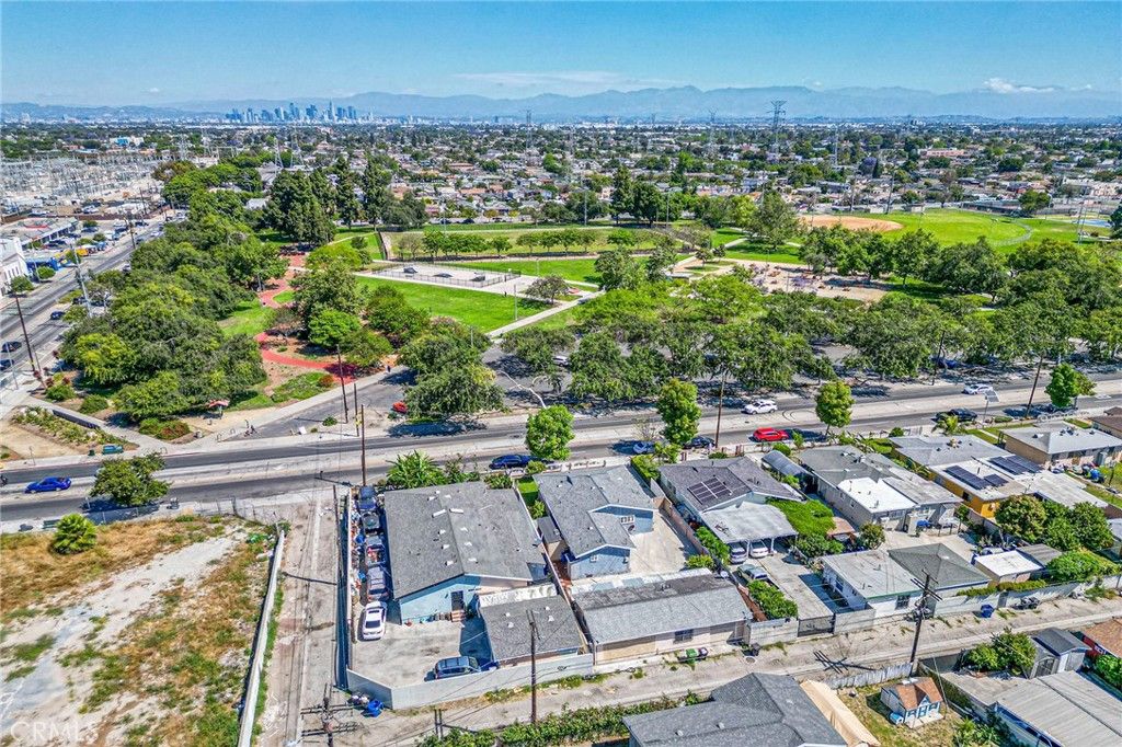 Image 34 of property listing at 1222 E 103rd, Los Angeles, CA 90002