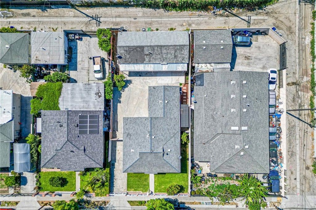 Image 35 of property listing at 1222 E 103rd, Los Angeles, CA 90002