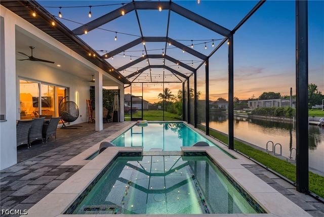 1902 NE 6th ST, Cape Coral, FL 33909
