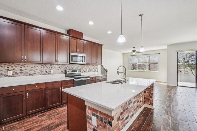 11540 CROWNED SPARROW LANE, Tampa, FL 33626