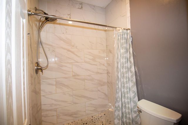 1245 4th St, Hempstead, TX 77445