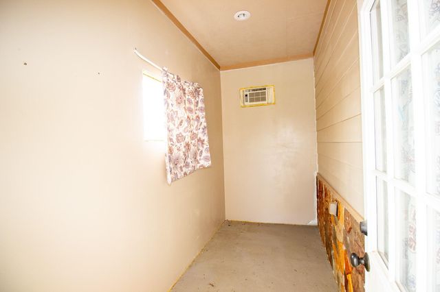 1245 4th St, Hempstead, TX 77445