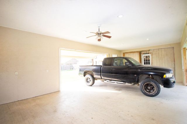 1245 4th St, Hempstead, TX 77445