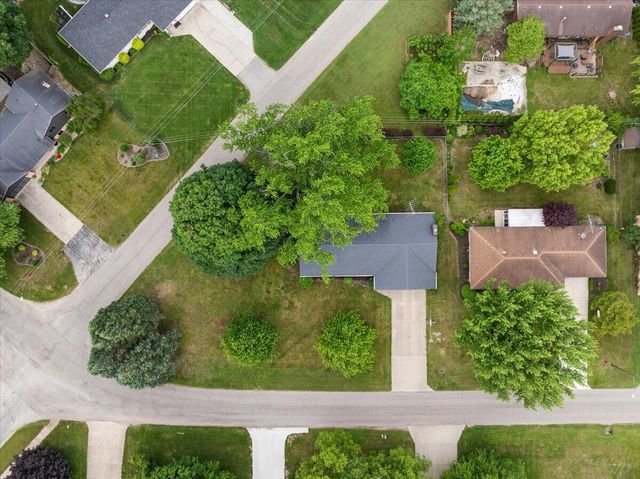 5866 Ponderosa Drive, Stevensville, MI 49127