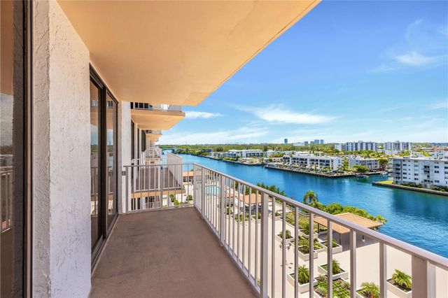 290 174 STREET 1006, Sunny Isles Beach, FL 33160