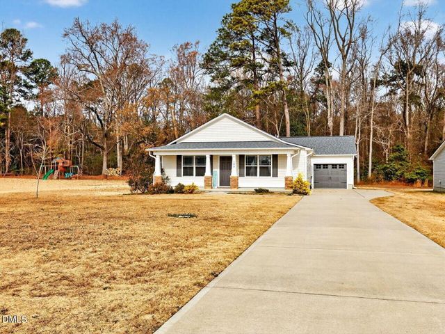199 Sandcastle Lane, Four Oaks, NC 27524