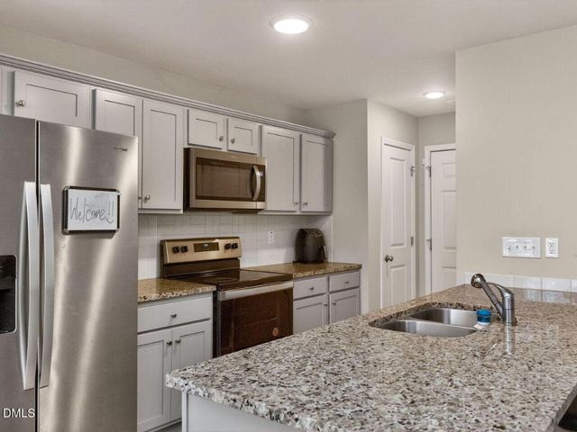 199 Sandcastle Lane, Four Oaks, NC 27524