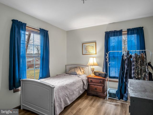 7 CLEAR SPRINGS RD, Dillsburg, PA 17019