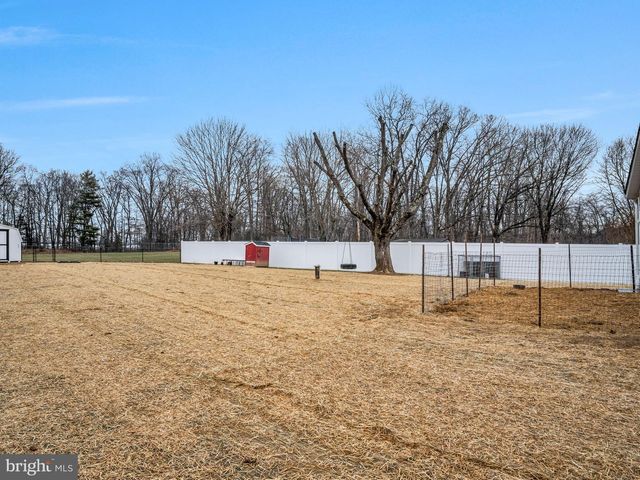 7 CLEAR SPRINGS RD, Dillsburg, PA 17019