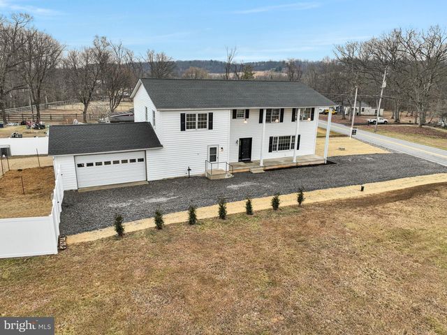 7 CLEAR SPRINGS RD, Dillsburg, PA 17019