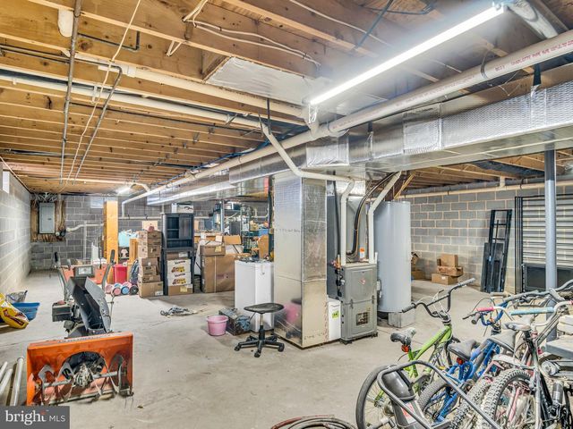 7 CLEAR SPRINGS RD, Dillsburg, PA 17019