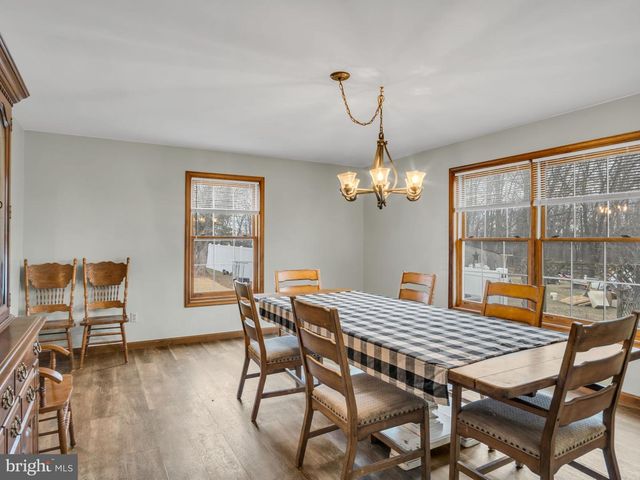 7 CLEAR SPRINGS RD, Dillsburg, PA 17019