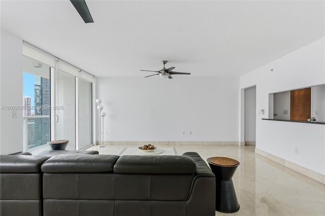 31 SE 5th St 2301, Miami, FL 33131