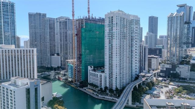 31 SE 5th St 2301, Miami, FL 33131