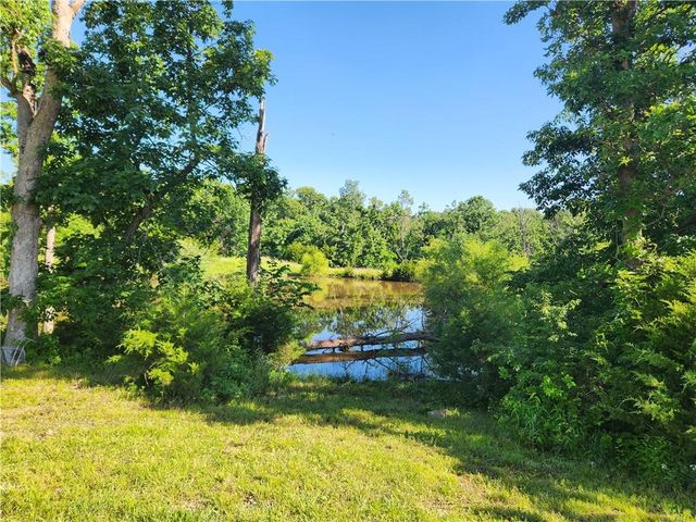 10909 7 Highway, Clinton, MO 64735
