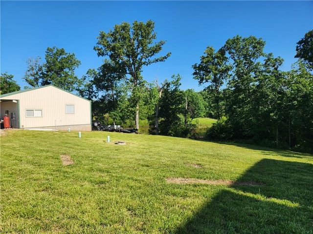 10909 7 Highway, Clinton, MO 64735