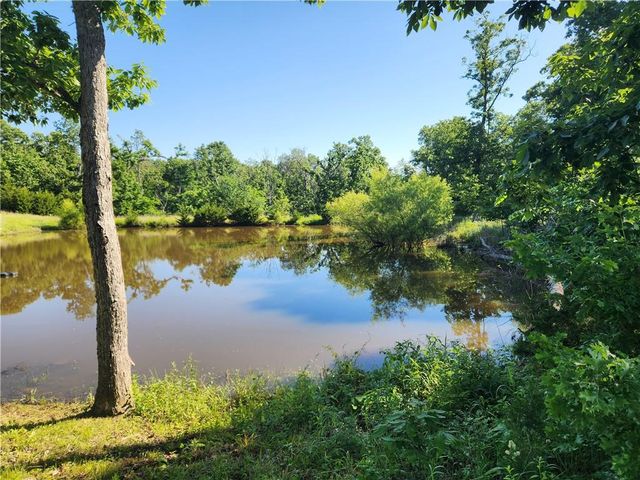 10909 7 Highway, Clinton, MO 64735