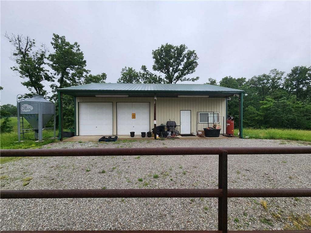 10909 7 Highway, Clinton, MO 64735