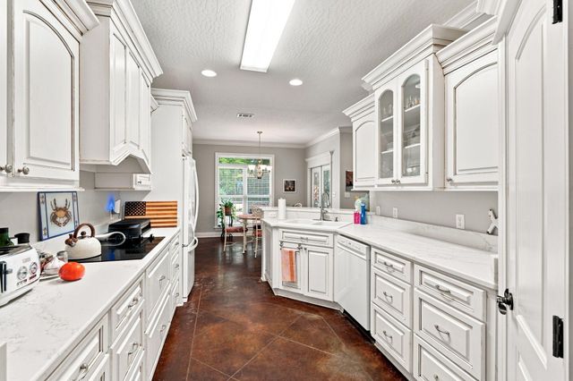 26 Cambrooke, Hattiesburg, MS 39402
