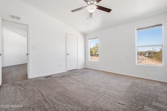 11745 S Kicking Horse Place, Vail, AZ 85641