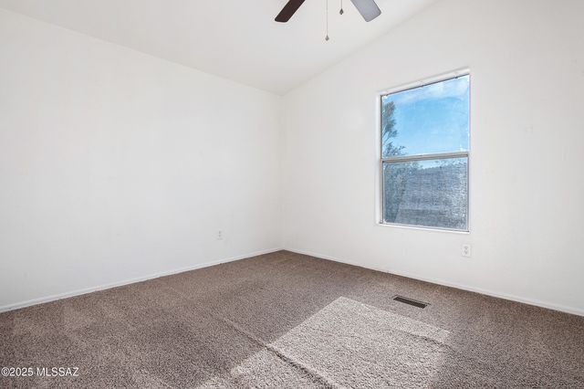 11745 S Kicking Horse Place, Vail, AZ 85641