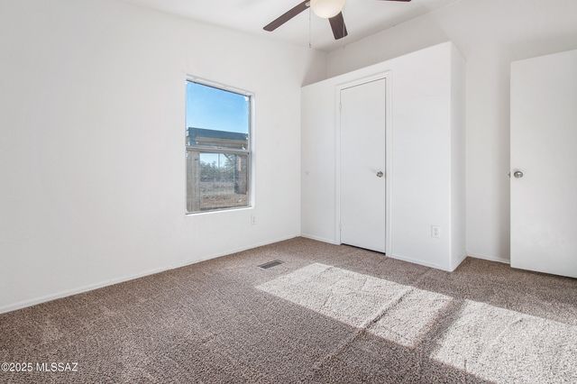 11745 S Kicking Horse Place, Vail, AZ 85641