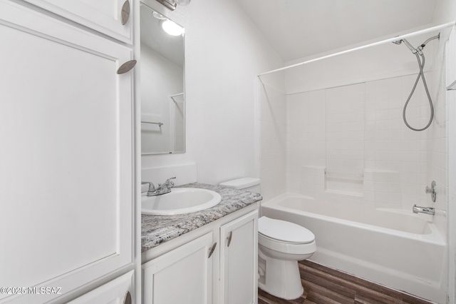 11745 S Kicking Horse Place, Vail, AZ 85641