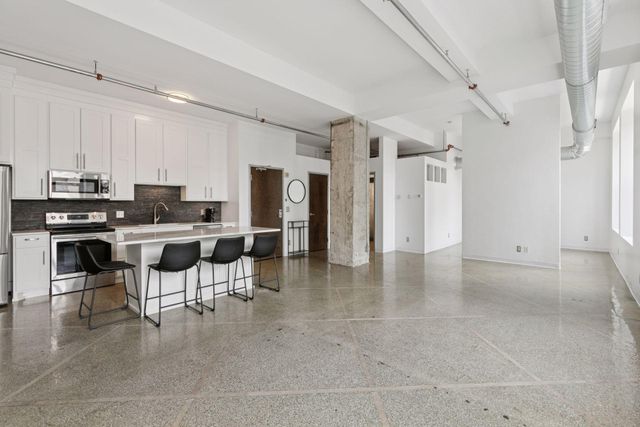 350 Saint Peter Street 908, Saint Paul, MN 55102