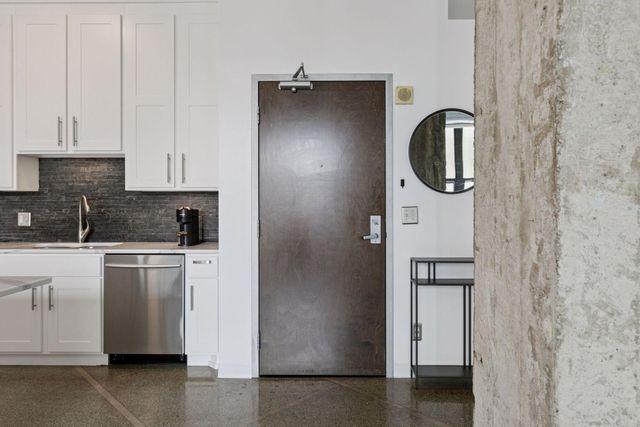 350 Saint Peter Street 908, Saint Paul, MN 55102
