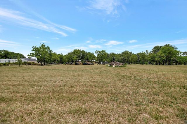 29115 Cherokee Lane, Waller, TX 77484