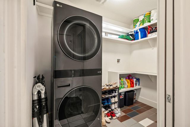 1124 Linden ST B, Austin, TX 78702