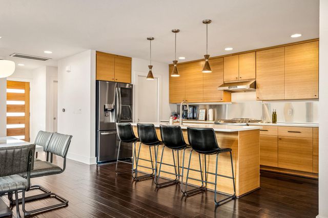 1124 Linden ST B, Austin, TX 78702