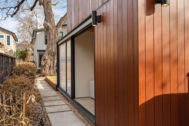 1124 Linden ST B, Austin, TX 78702