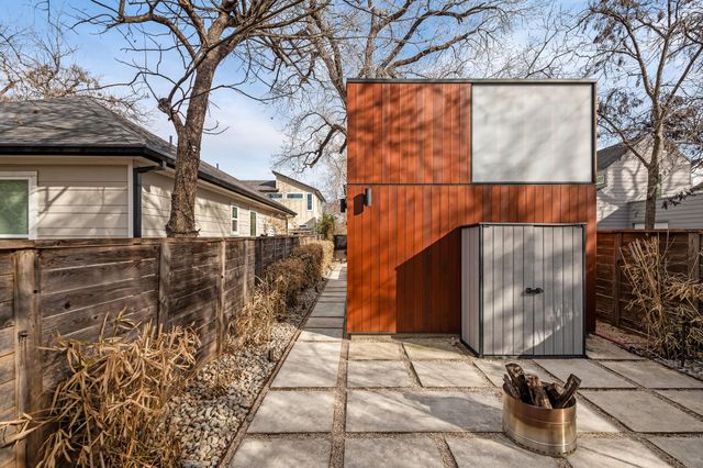 1124 Linden ST B, Austin, TX 78702