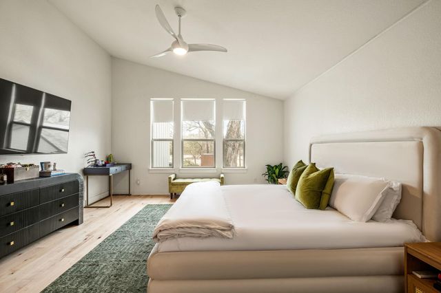 1124 Linden ST B, Austin, TX 78702