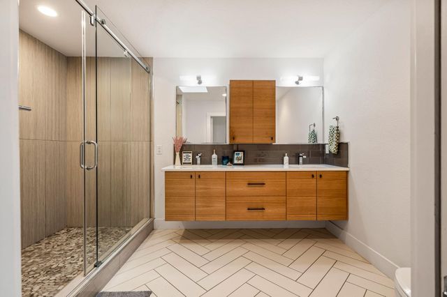 1124 Linden ST B, Austin, TX 78702