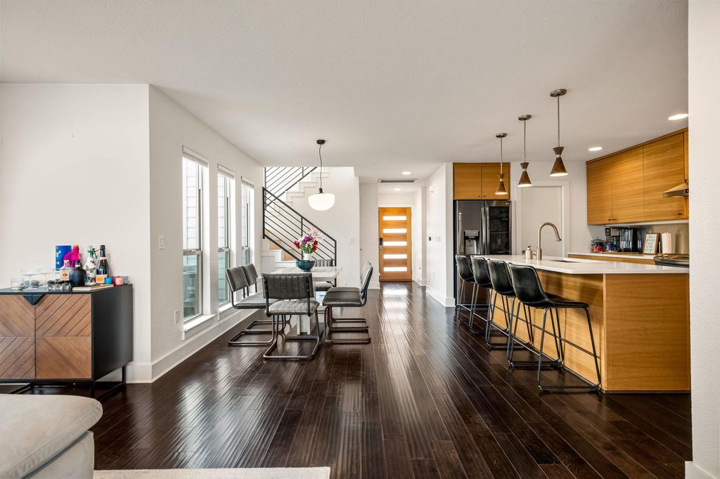 1124 Linden ST B, Austin, TX 78702