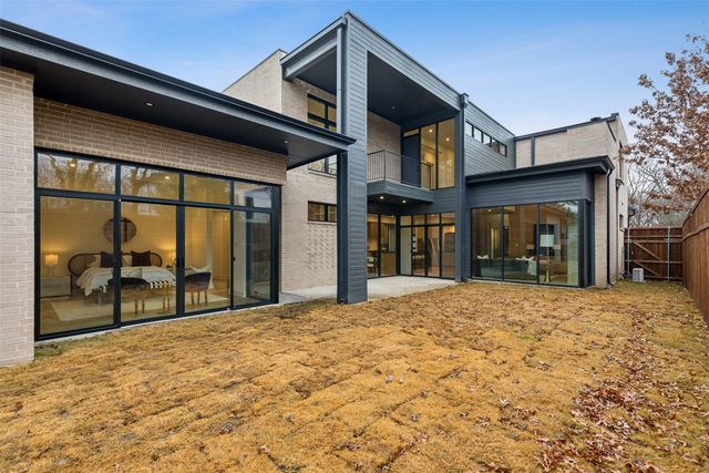 9015 Daytonia Avenue, Dallas, TX 75218