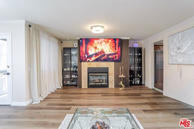 330 Burchett Street 206, Glendale, CA 91203