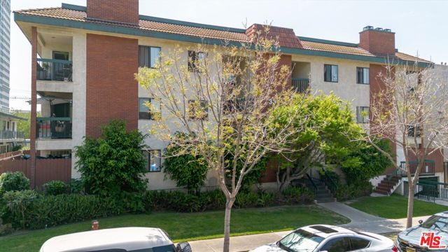 330 Burchett Street 206, Glendale, CA 91203