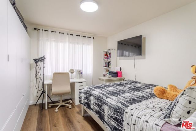 330 Burchett Street 206, Glendale, CA 91203