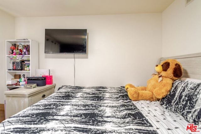 330 Burchett Street 206, Glendale, CA 91203