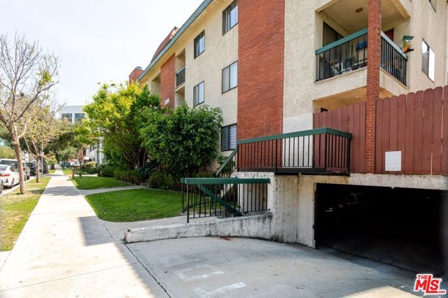 330 Burchett Street 206, Glendale, CA 91203